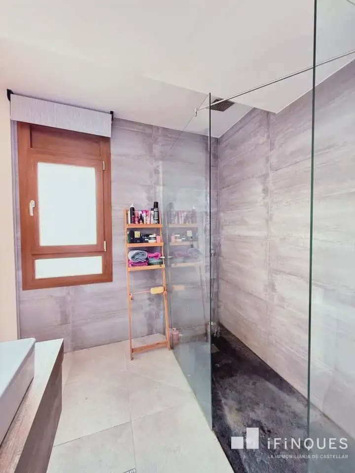 5 bedroom Townhouse for sale in Castellar del Valles - € 470,000 (Ref: 9838648)