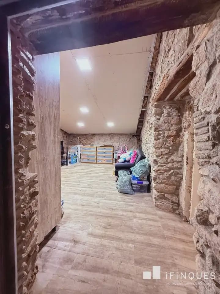 5 bedroom Townhouse for sale in Castellar del Valles - € 470,000 (Ref: 9838648)
