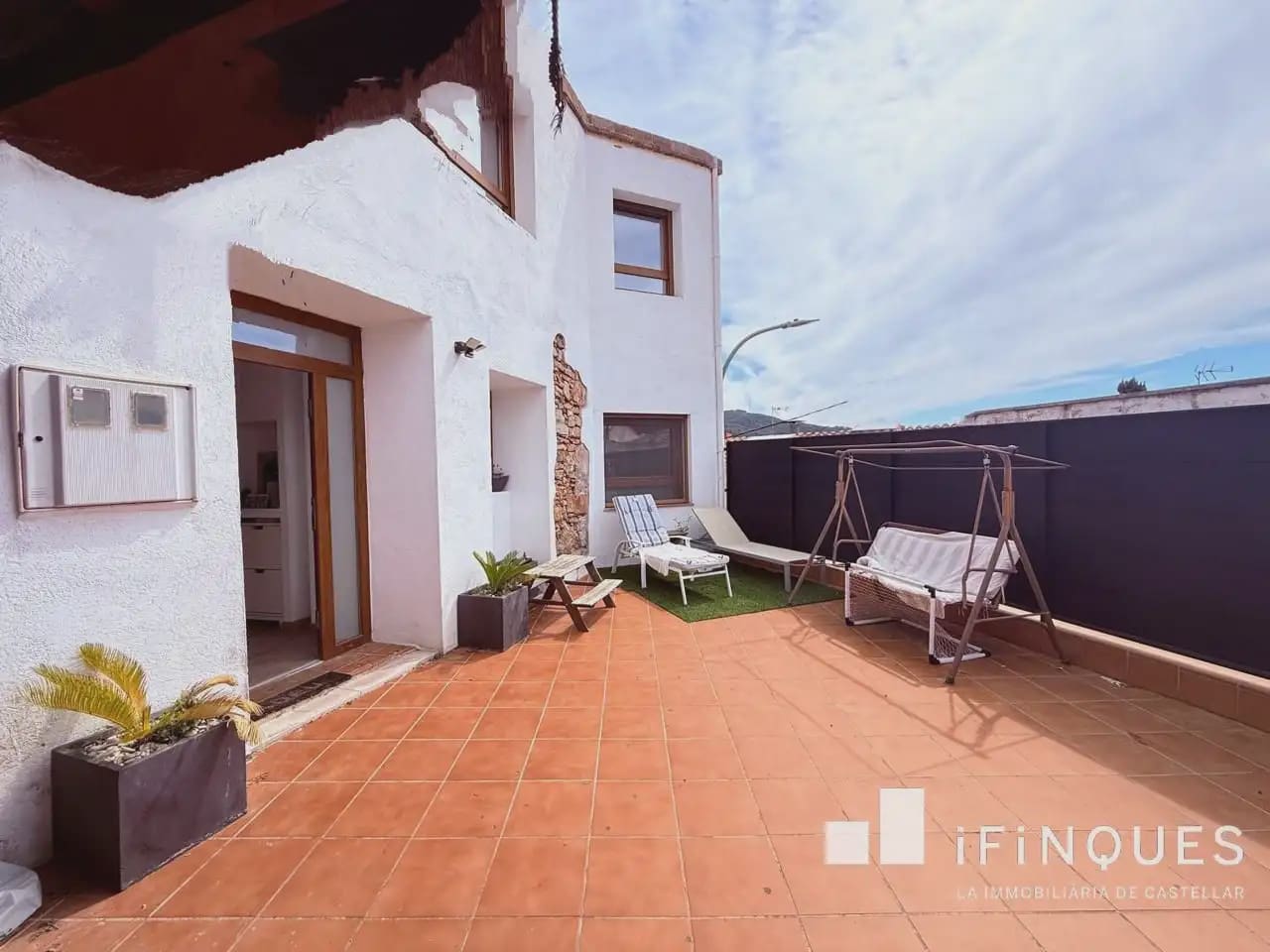 5 bedroom Townhouse for sale in Castellar del Valles - € 470,000 (Ref: 9838648)