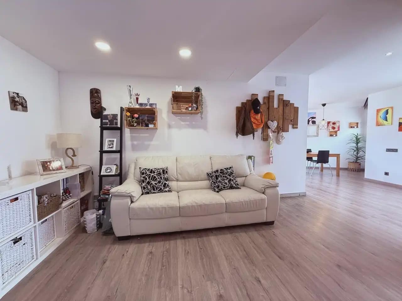 5 bedroom Townhouse for sale in Castellar del Valles - € 470,000 (Ref: 9838648)
