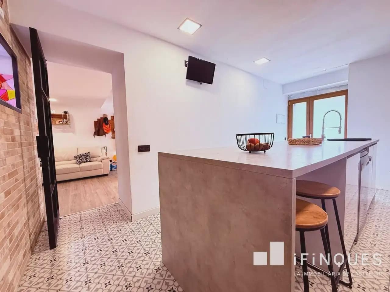5 bedroom Townhouse for sale in Castellar del Valles - € 470,000 (Ref: 9838648)
