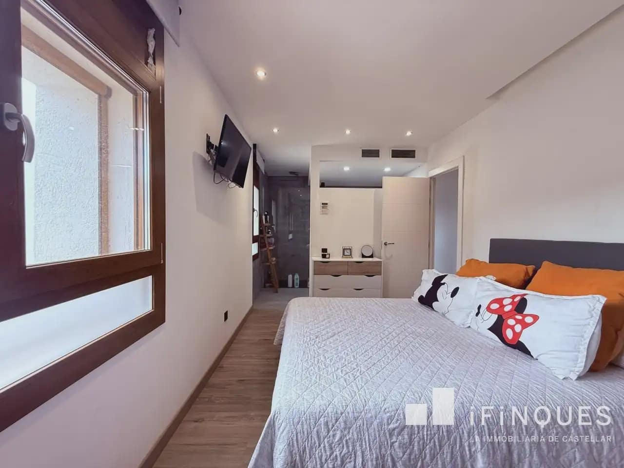 5 bedroom Townhouse for sale in Castellar del Valles - € 470,000 (Ref: 9838648)