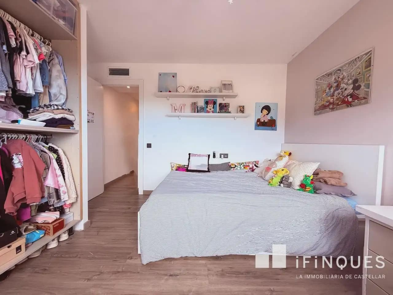 5 bedroom Townhouse for sale in Castellar del Valles - € 470,000 (Ref: 9838648)