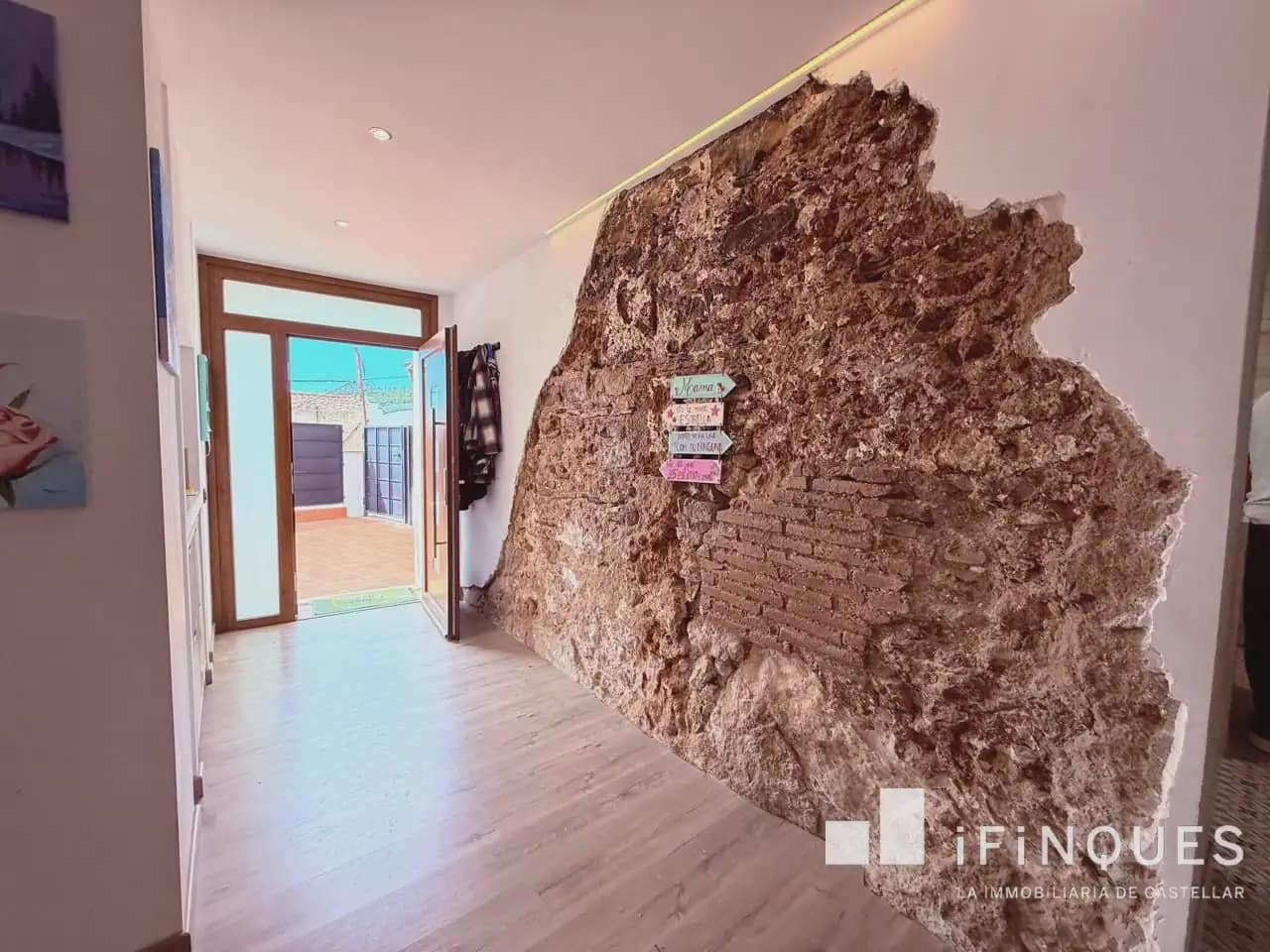 5 bedroom Townhouse for sale in Castellar del Valles - € 470,000 (Ref: 9838648)