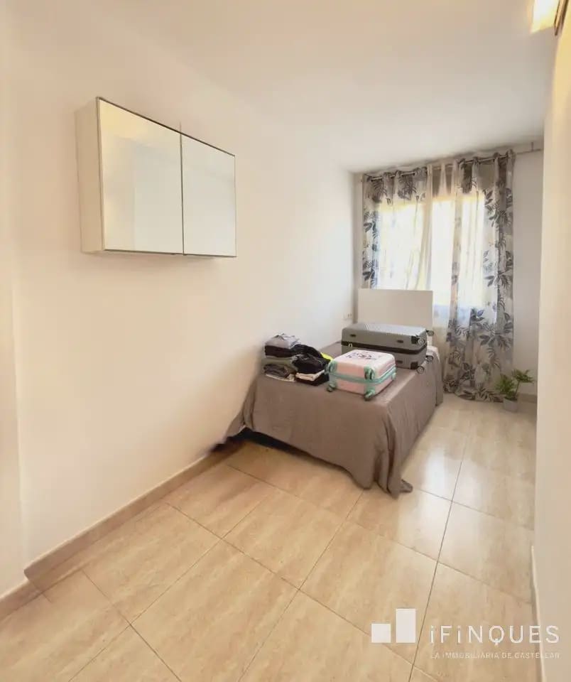 4 quarto Casa em Banda para venda em Castellar del Valles - 419 000 € (Ref: 9844378)