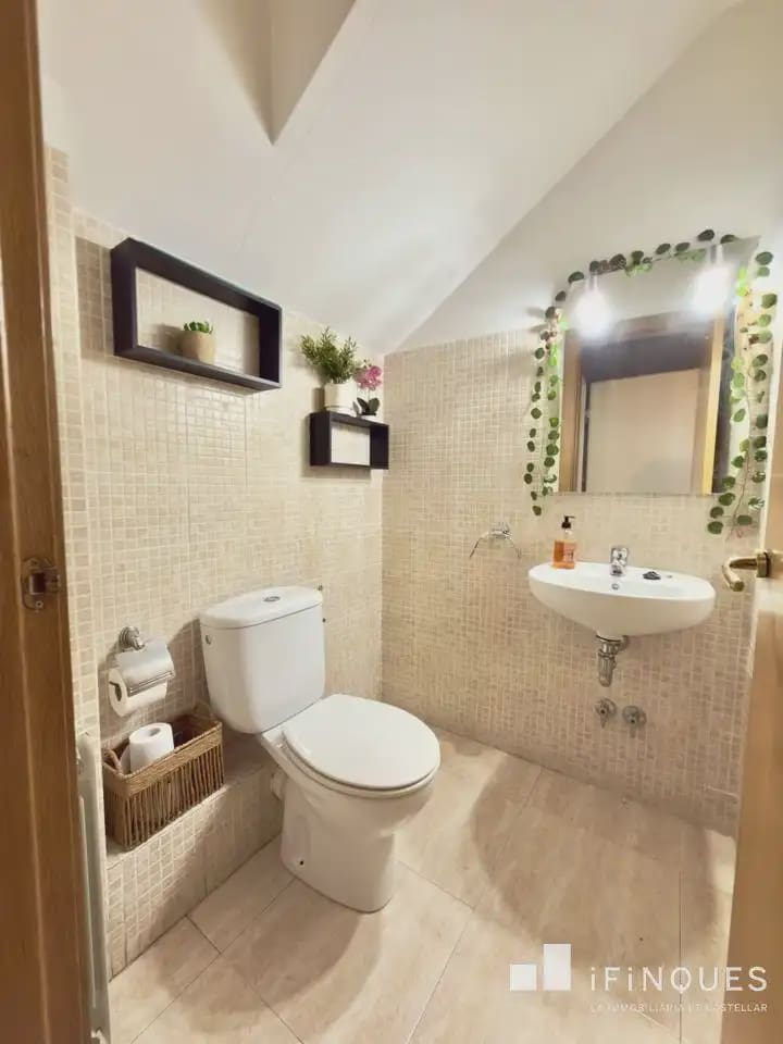4 quarto Casa em Banda para venda em Castellar del Valles - 419 000 € (Ref: 9844378)
