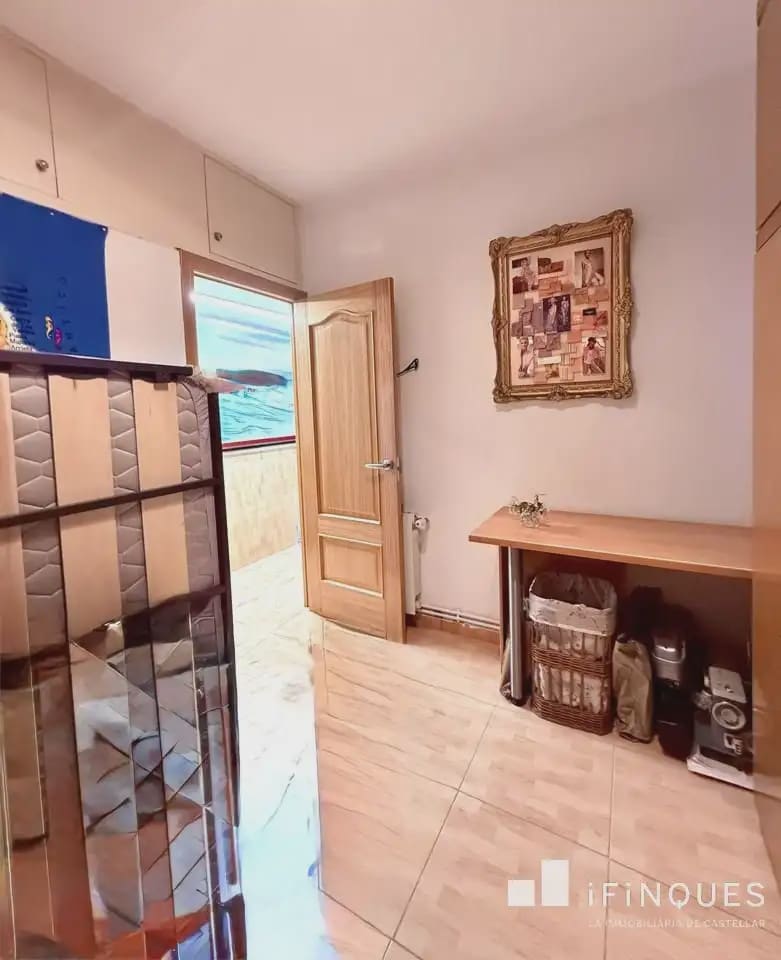 4 bedroom Apartment for sale in Castellar del Valles - € 219,900 (Ref: 9848421)