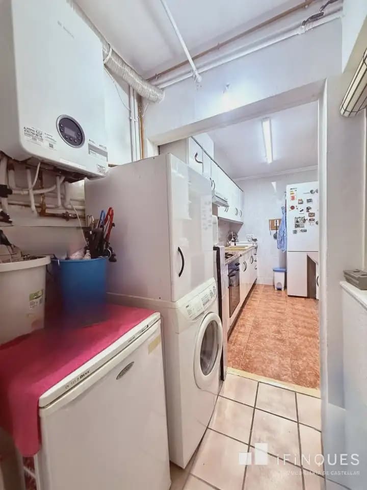 4 bedroom Apartment for sale in Castellar del Valles - € 219,900 (Ref: 9848421)