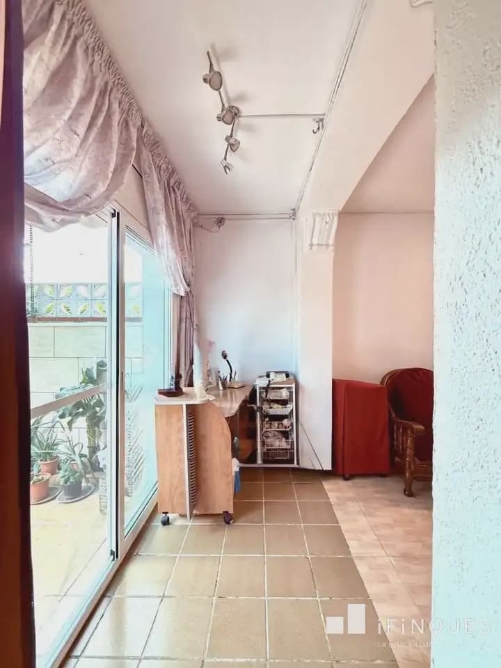 4 bedroom Apartment for sale in Castellar del Valles - € 219,900 (Ref: 9848421)