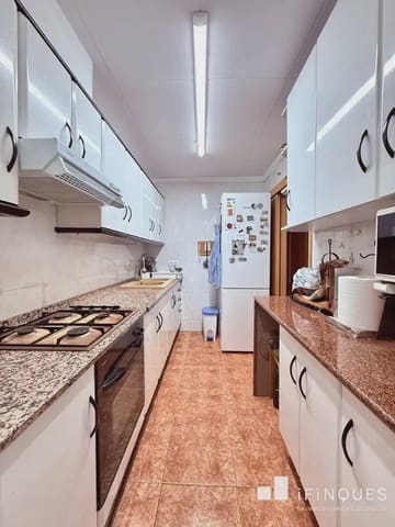 4 slaapkamer Appartement te koop in Castellar del Vallès - € 219.900 (Ref: 9848421)