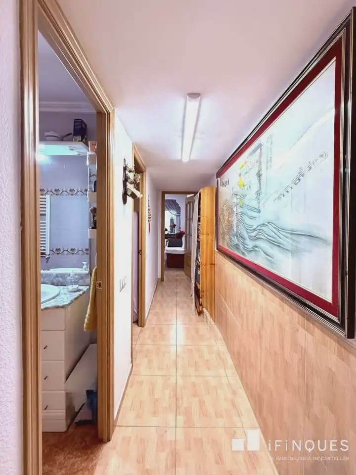 4 bedroom Apartment for sale in Castellar del Valles - € 219,900 (Ref: 9848421)