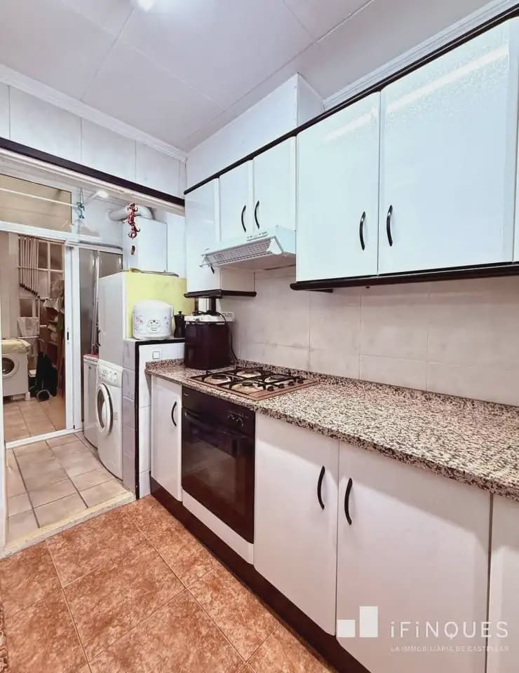 4 bedroom Apartment for sale in Castellar del Valles - € 219,900 (Ref: 9848421)