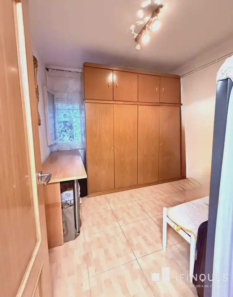 4 bedroom Apartment for sale in Castellar del Valles - € 219,900 (Ref: 9848421)