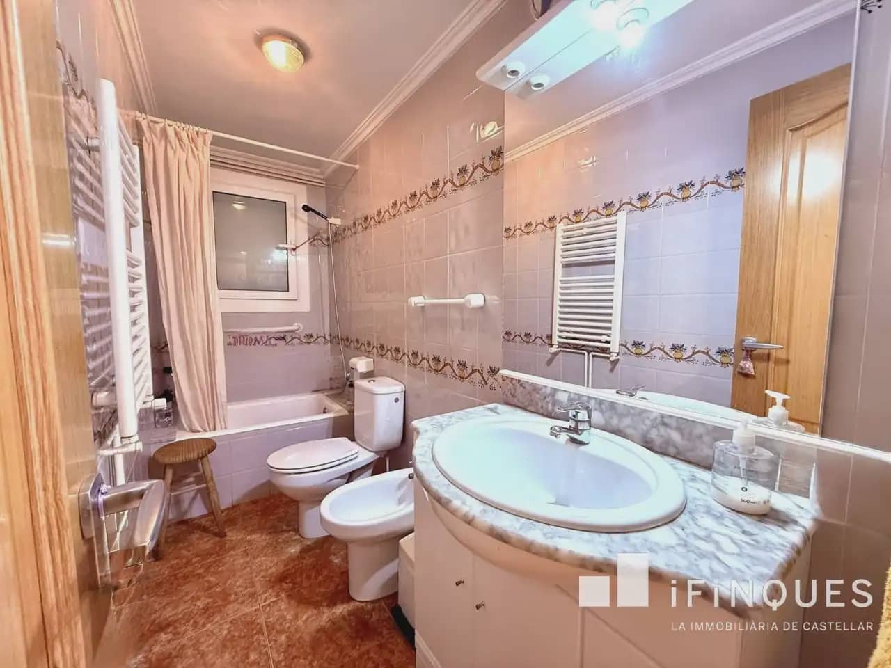 4 bedroom Apartment for sale in Castellar del Valles - € 219,900 (Ref: 9848421)