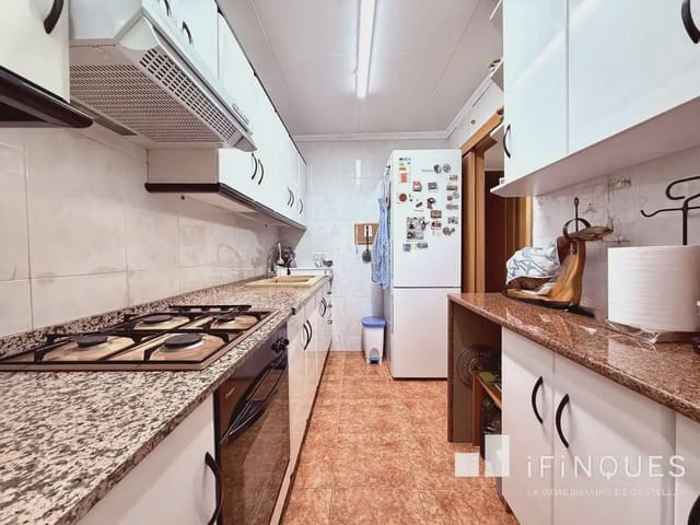 4 slaapkamer Appartement te koop in Castellar del Vallès - € 219.900 (Ref: 9848421)