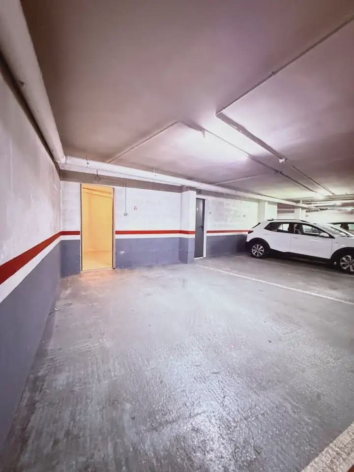 Garage for rent in Castellar del Valles - € 150 (Ref: 9854501)