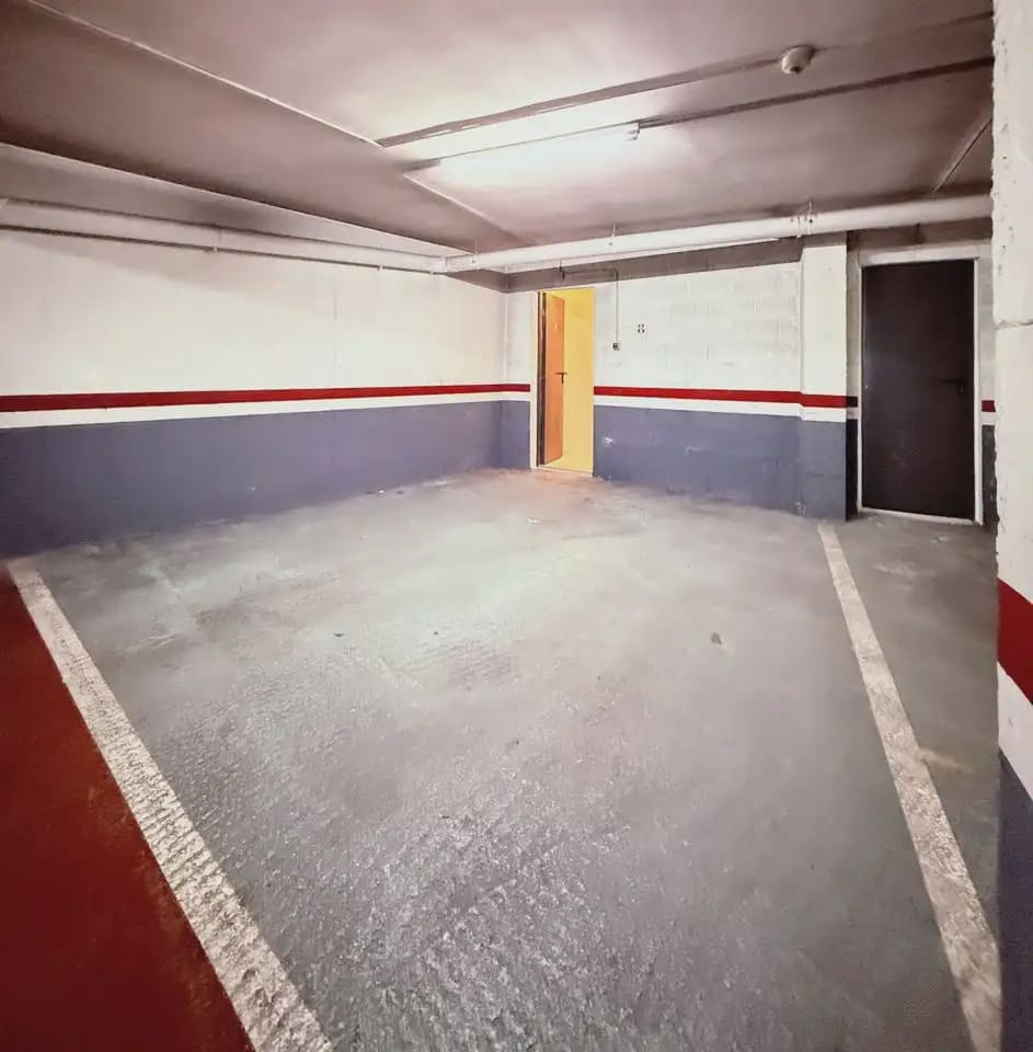 Garage for rent in Castellar del Valles - € 150 (Ref: 9854501)
