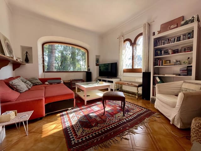 3 bedroom Villa for sale in Llagostera with garage - € 329,000 (Ref: 9360337)