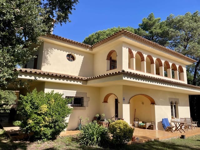 3 bedroom Villa for sale in Llagostera with pool garage - € 329,000 (Ref: 9377952)