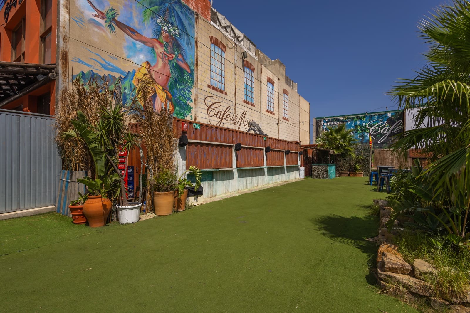 Business for sale in Tarifa with garage - € 750,000 (Ref: 10160224)
