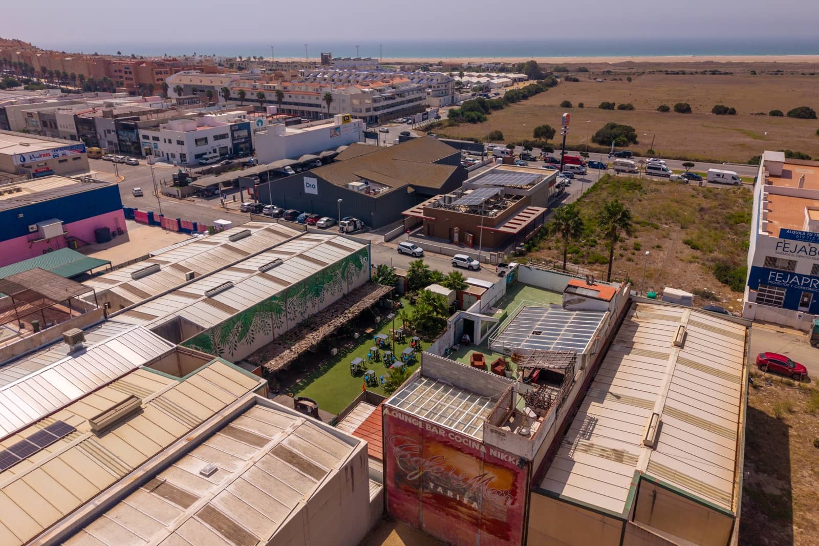 Business for sale in Tarifa with garage - € 750,000 (Ref: 10160224)