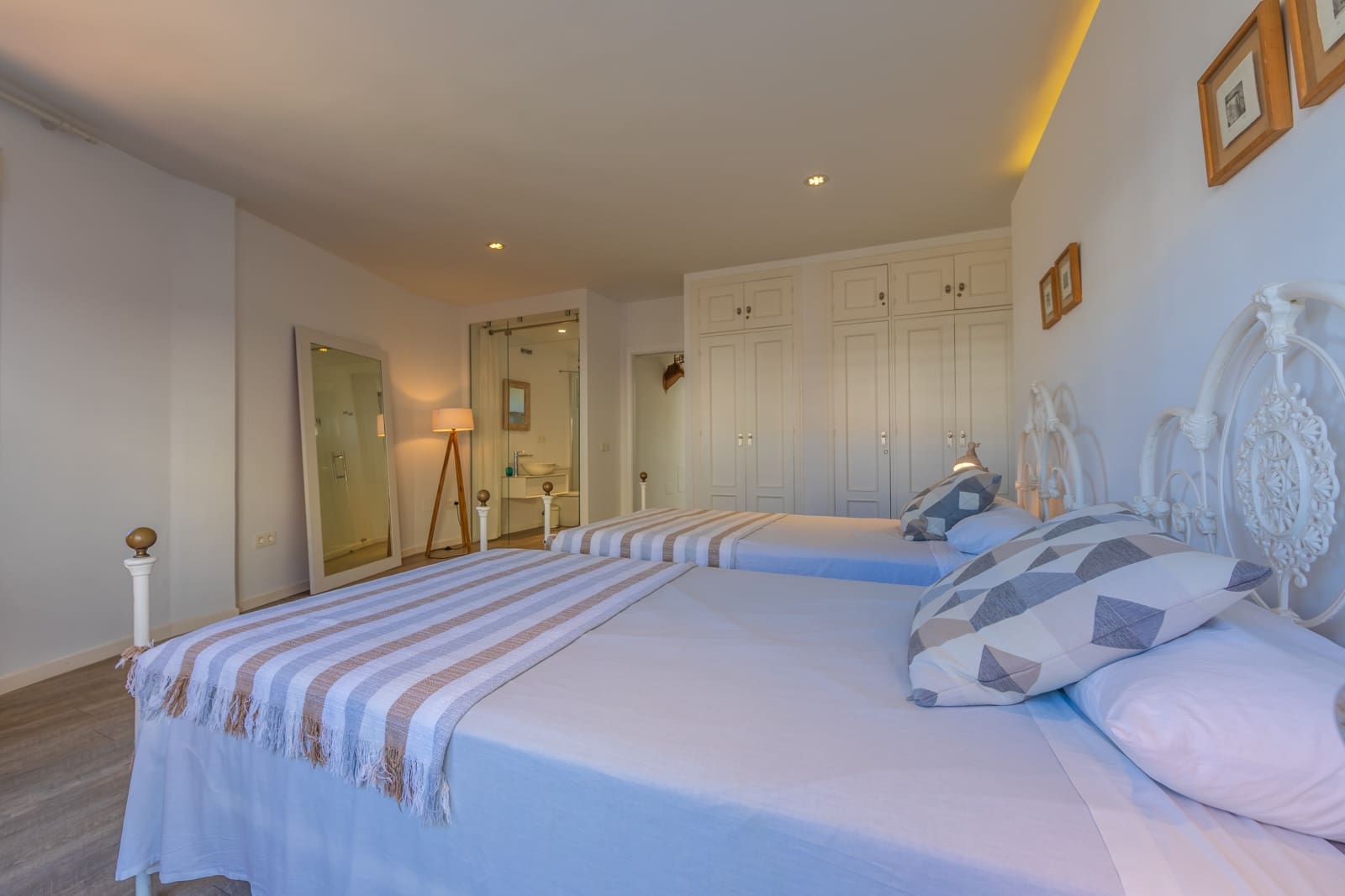 4 soveværelse Villa til salg i Tarifa med garage - € 1.060.000 (Ref: 9386621)