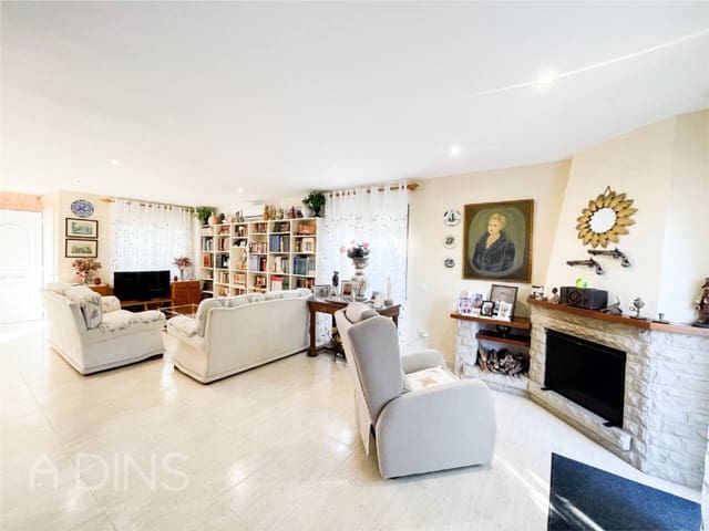 5 soverom Villa til salgs i Caldes de Montbui med garasje - € 410 000 (Ref: 9793056)