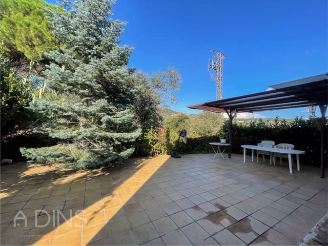 5 soverom Villa til salgs i Caldes de Montbui med garasje - € 410 000 (Ref: 9793056)