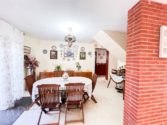 5 soverom Villa til salgs i Caldes de Montbui med garasje - € 410 000 (Ref: 9793056)