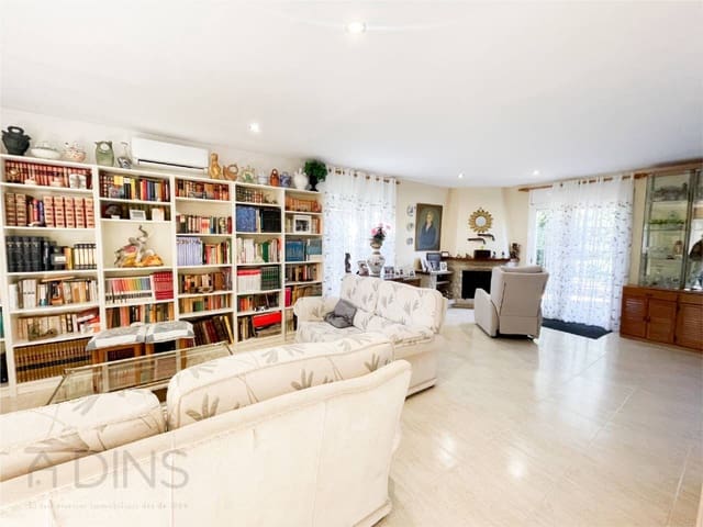 5 soverom Villa til salgs i Caldes de Montbui med garasje - € 410 000 (Ref: 9793056)