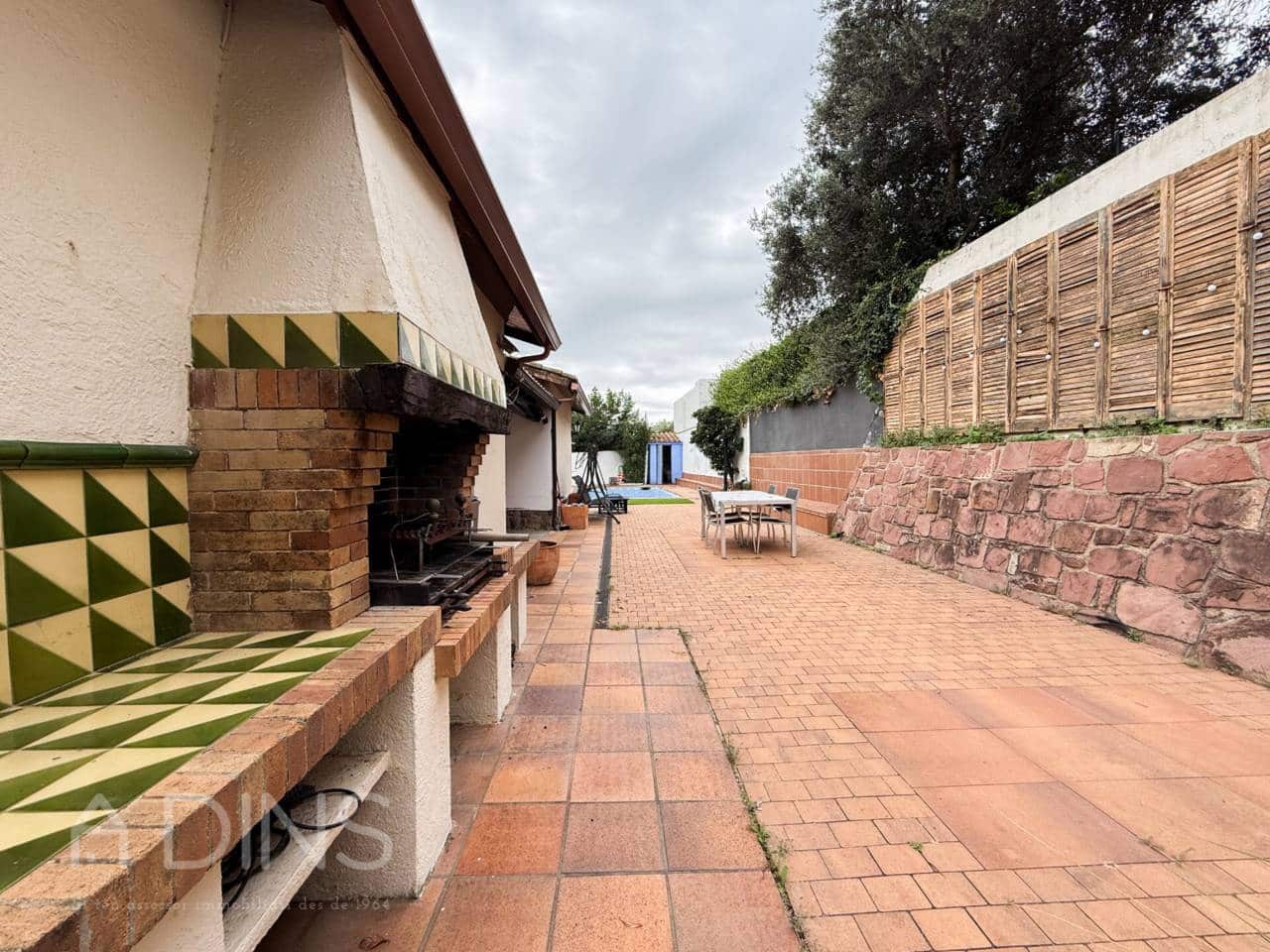 5 sypialnia Willa na sprzedaż w La Garriga z basenem garażem - 640 000 € (Ref: 9793061)