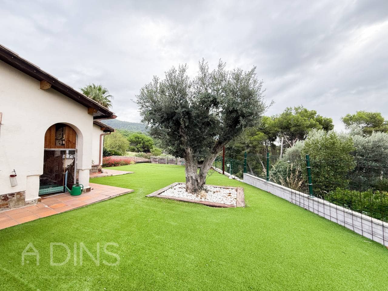 5 sypialnia Willa na sprzedaż w La Garriga z basenem garażem - 640 000 € (Ref: 9793061)