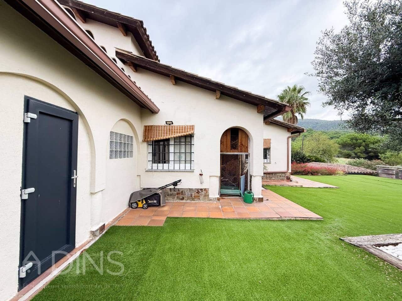 5 sypialnia Willa na sprzedaż w La Garriga z basenem garażem - 640 000 € (Ref: 9793061)