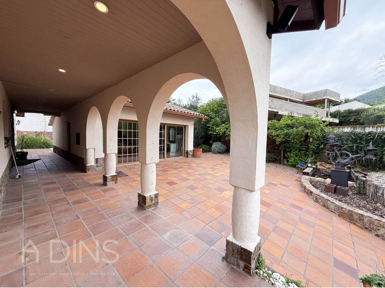 5 sypialnia Willa na sprzedaż w La Garriga z basenem garażem - 640 000 € (Ref: 9793061)