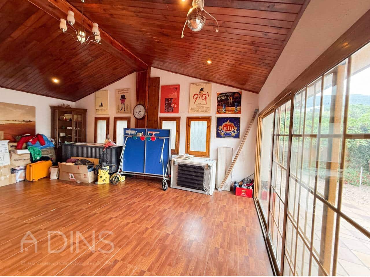 5 sypialnia Willa na sprzedaż w La Garriga z basenem garażem - 640 000 € (Ref: 9793061)