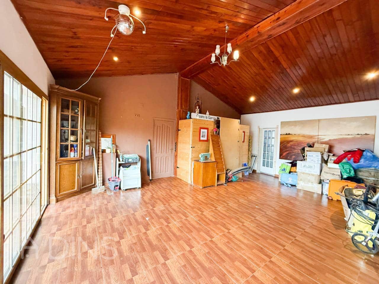 5 sypialnia Willa na sprzedaż w La Garriga z basenem garażem - 640 000 € (Ref: 9793061)