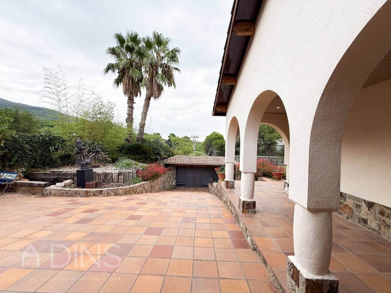 5 sypialnia Willa na sprzedaż w La Garriga z basenem garażem - 640 000 € (Ref: 9793061)