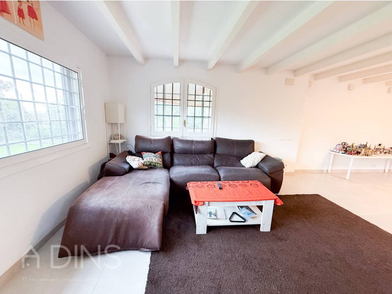 5 sypialnia Willa na sprzedaż w La Garriga z basenem garażem - 640 000 € (Ref: 9793061)