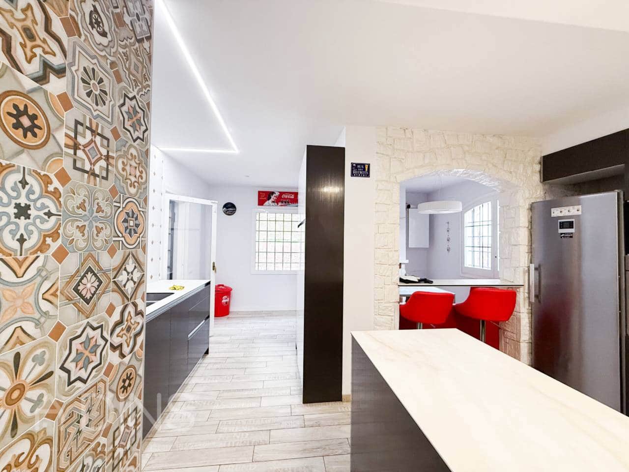 5 sypialnia Willa na sprzedaż w La Garriga z basenem garażem - 640 000 € (Ref: 9793061)