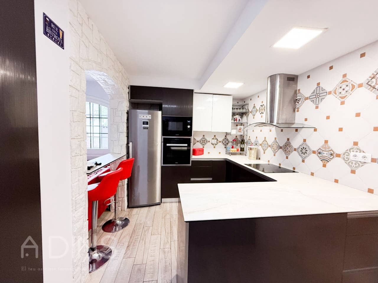 5 sypialnia Willa na sprzedaż w La Garriga z basenem garażem - 640 000 € (Ref: 9793061)