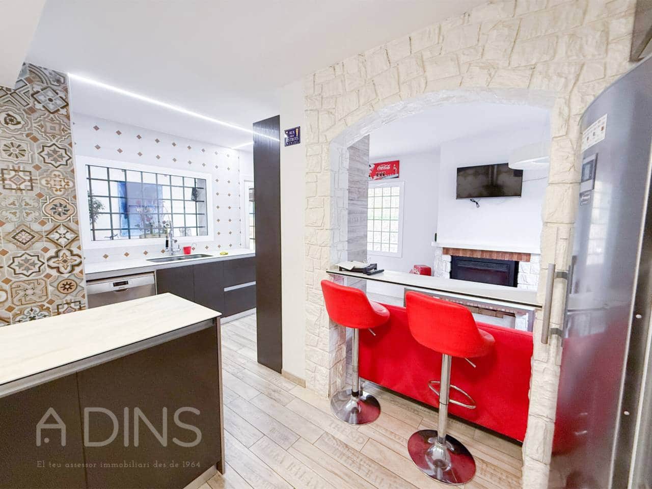 5 sypialnia Willa na sprzedaż w La Garriga z basenem garażem - 640 000 € (Ref: 9793061)