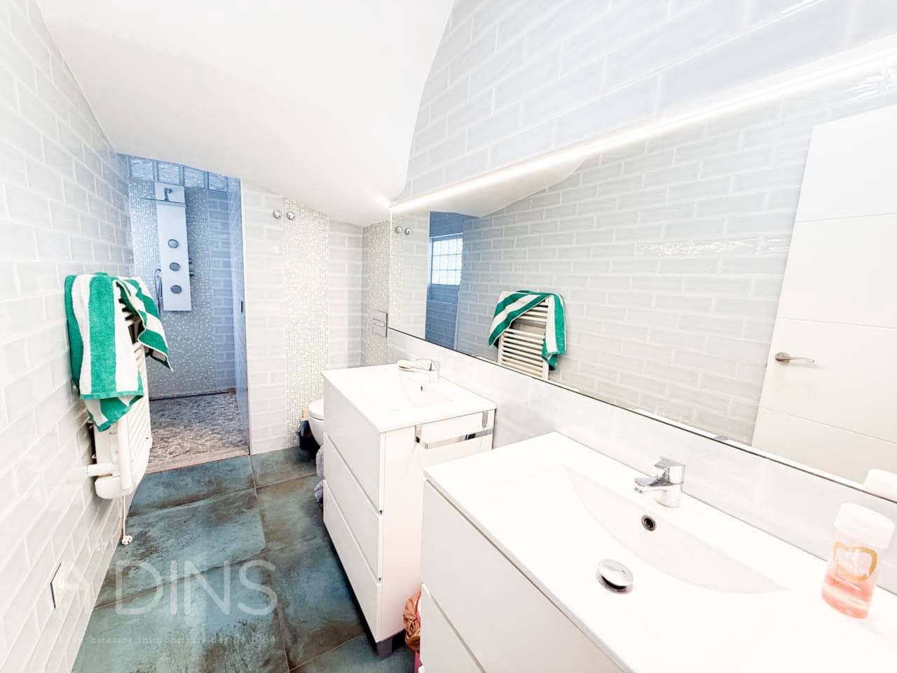 5 sypialnia Willa na sprzedaż w La Garriga z basenem garażem - 640 000 € (Ref: 9793061)