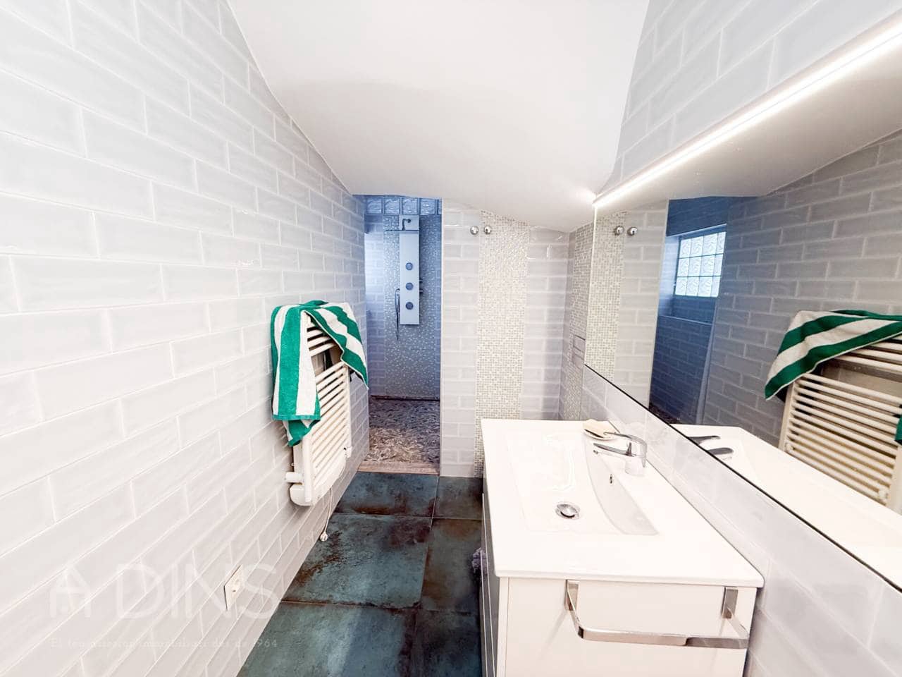 5 sypialnia Willa na sprzedaż w La Garriga z basenem garażem - 640 000 € (Ref: 9793061)