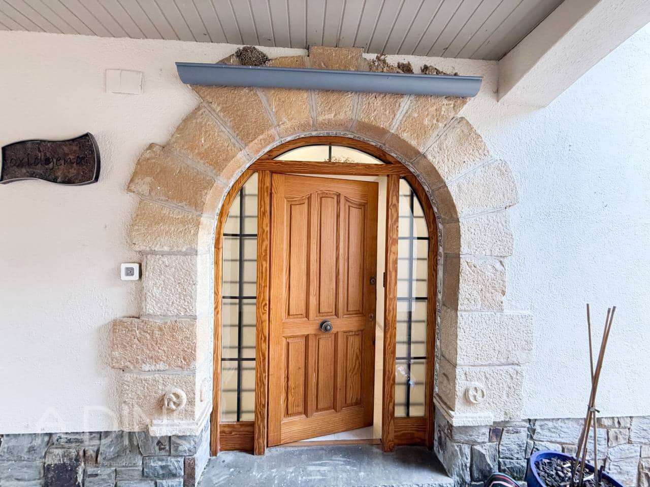 5 sypialnia Willa na sprzedaż w La Garriga z basenem garażem - 640 000 € (Ref: 9793061)