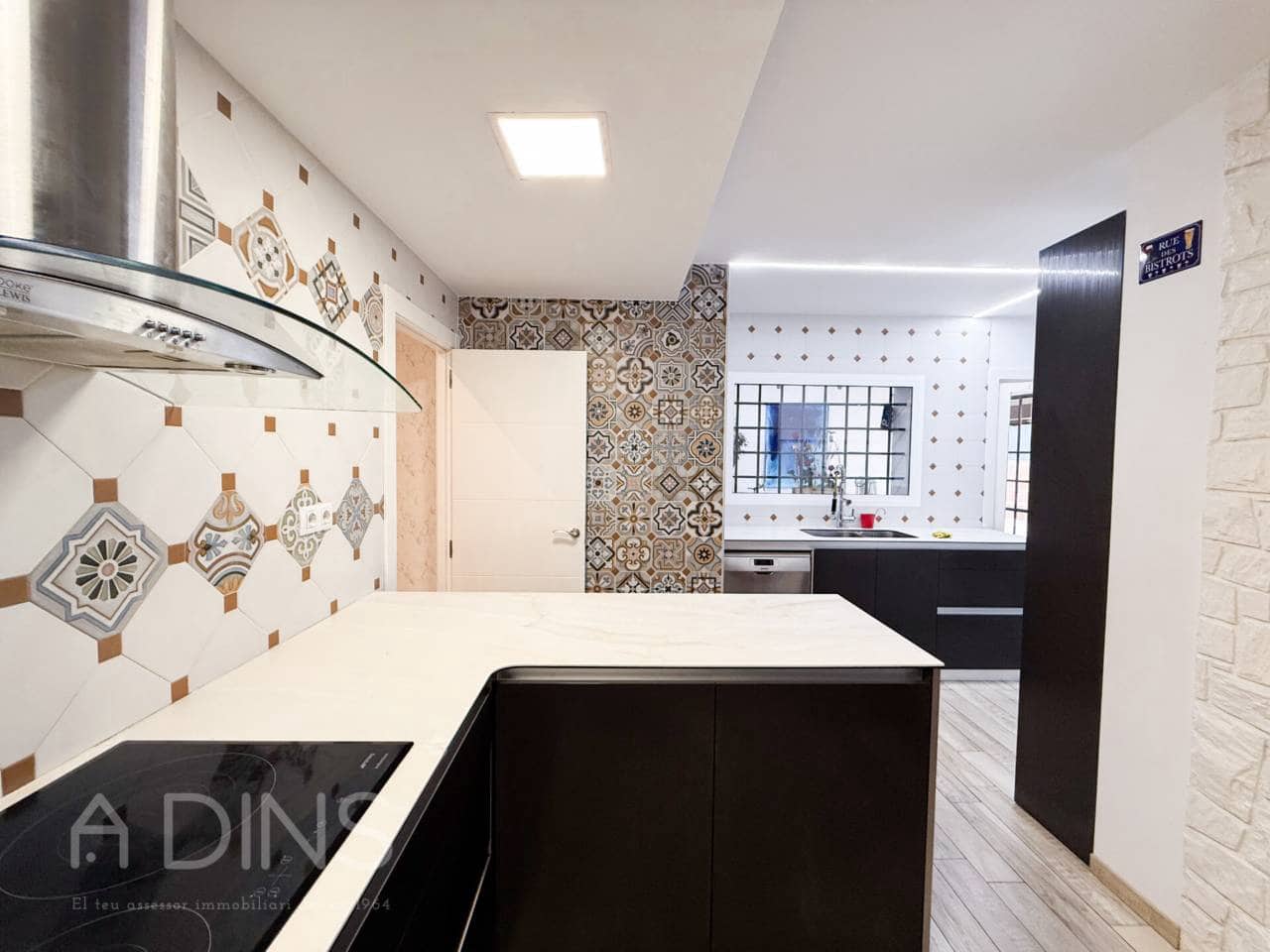 5 sypialnia Willa na sprzedaż w La Garriga z basenem garażem - 640 000 € (Ref: 9793061)