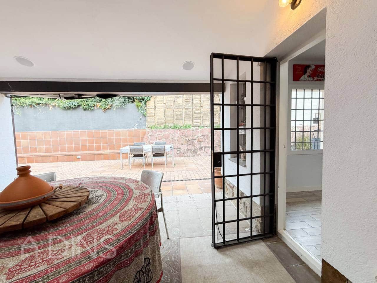 5 sypialnia Willa na sprzedaż w La Garriga z basenem garażem - 640 000 € (Ref: 9793061)