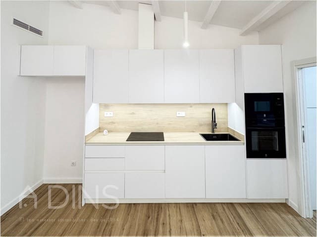 Piso de 3 habitaciones en Sabadell en venta - 230.000 € (Ref: 9793062)