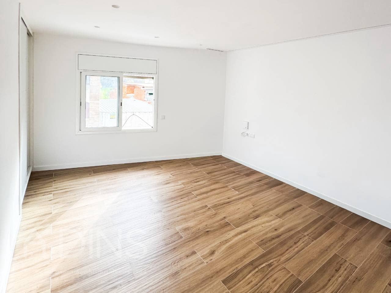 3 soveværelse Lejlighed til salg i Sabadell - € 230.000 (Ref: 9793062)