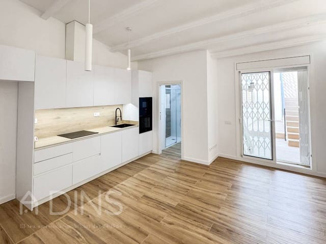 Piso de 3 habitaciones en Sabadell en venta - 230.000 € (Ref: 9793062)