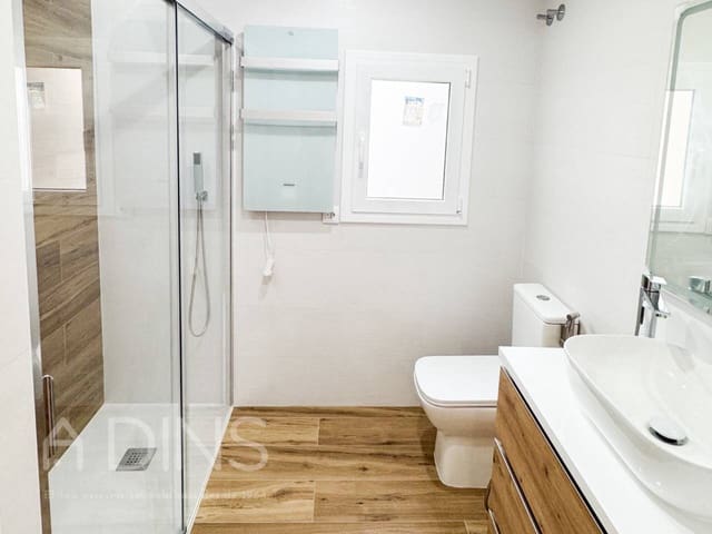 Piso de 3 habitaciones en Sabadell en venta - 230.000 € (Ref: 9793062)